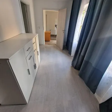 Schoene Monteurwohnung Voll Ausgestattet Bis Zu 4 Personen Apartment Burgbrohl