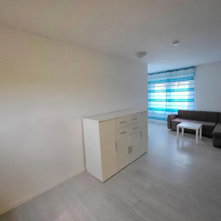 Schoene Monteurwohnung Voll Ausgestattet Bis Zu 4 Personen 아파트 Burgbrohl