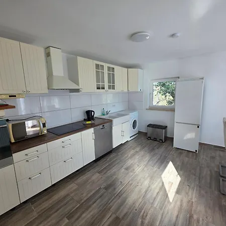 Apartment Schoene Monteurwohnung Voll Ausgestattet Bis Zu 4 Personen *